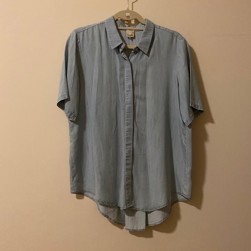 Ecru blue denim short sleeve button down